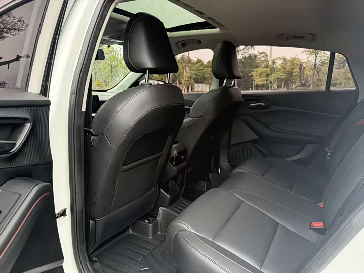 Фото 7 - MG Motor 5