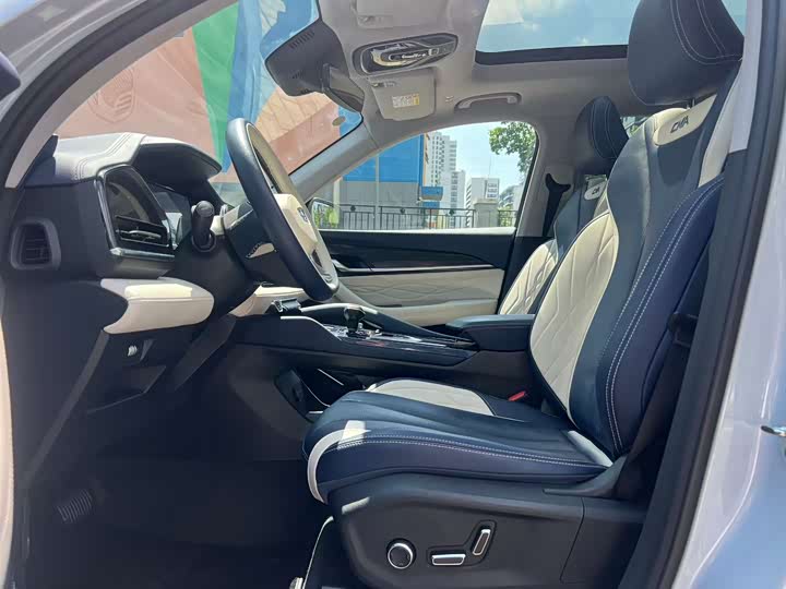 Фото 3 - Geely Monjaro