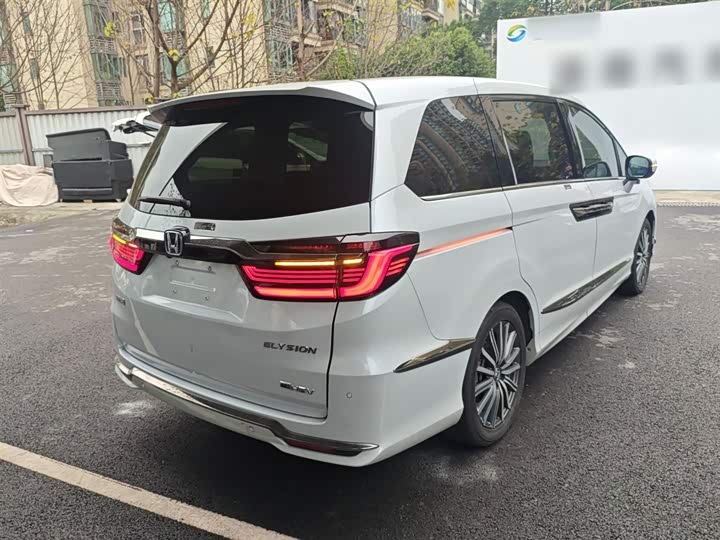 Фото 7 - Honda Elysion