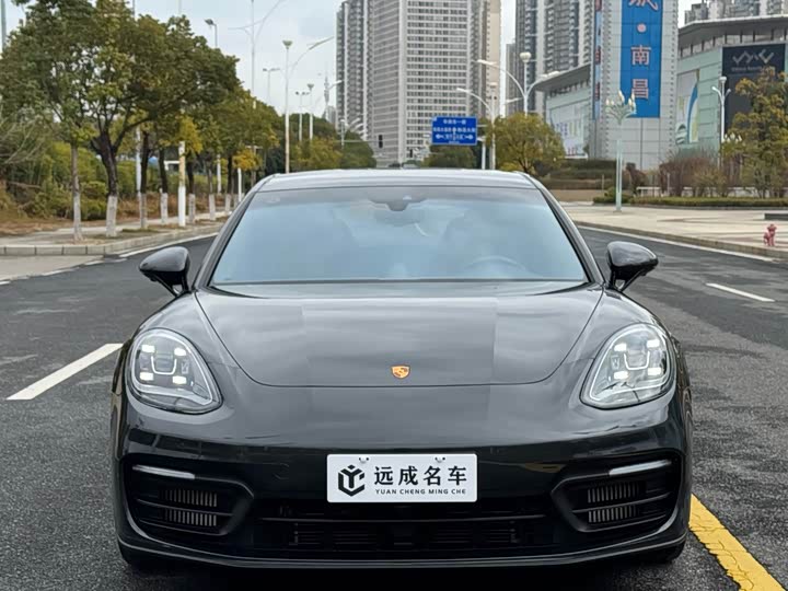 Фото 2 - Porsche Panamera