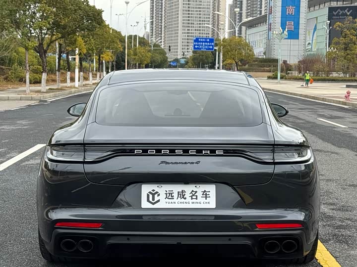 Фото 6 - Porsche Panamera