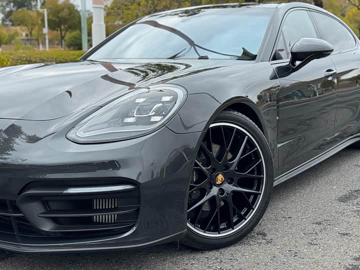 Фото 9 - Porsche Panamera