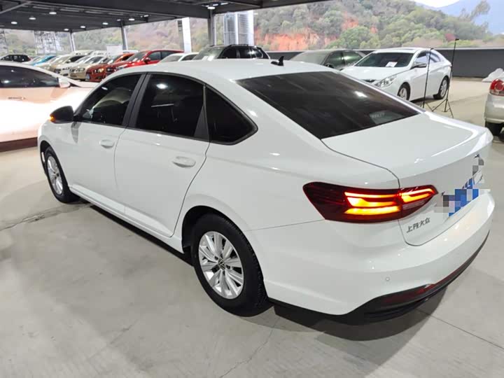 Фото 5 - Volkswagen Lavida