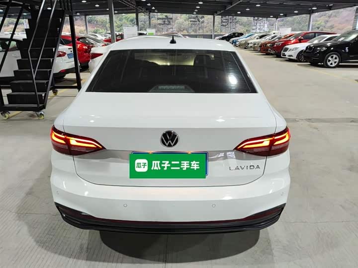 Фото 6 - Volkswagen Lavida