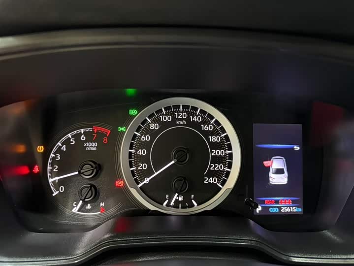 Фото 4 - Toyota Corolla