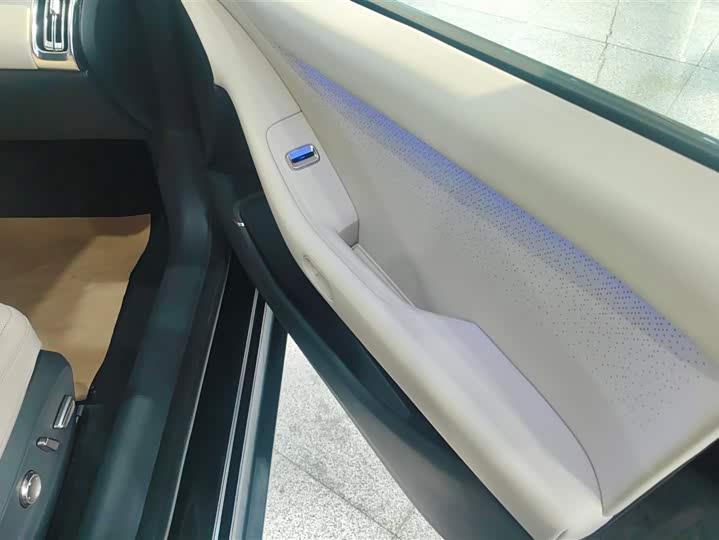 Фото 8 - XPeng F57