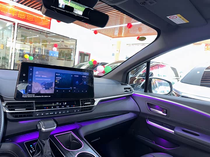 Фото 9 - Toyota Sienna