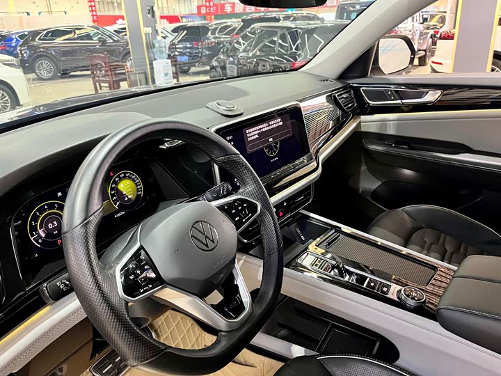 Фото 9 - Volkswagen Teramont X