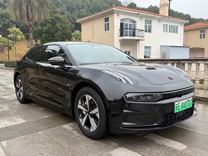 Фото 3 - Zeekr 001