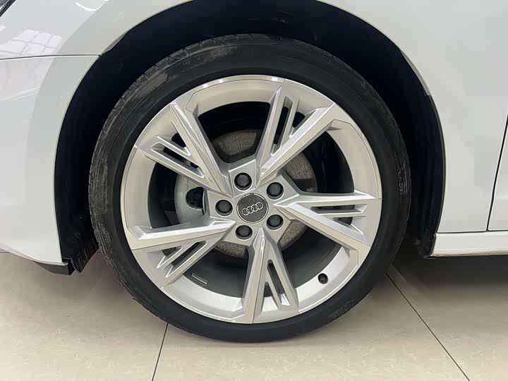 Фото 5 - Audi A3