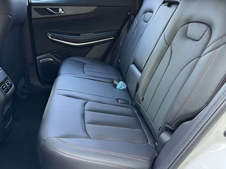 Фото 9 - Changan CS75