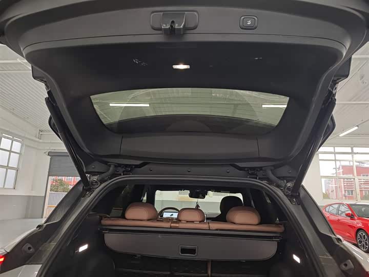 Фото 7 - Nio ES6