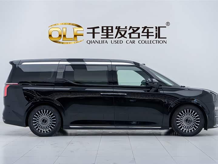 Фото 6 - Zeekr 009