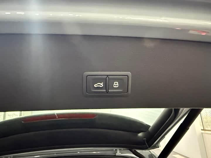 Фото 8 - Audi Q2L