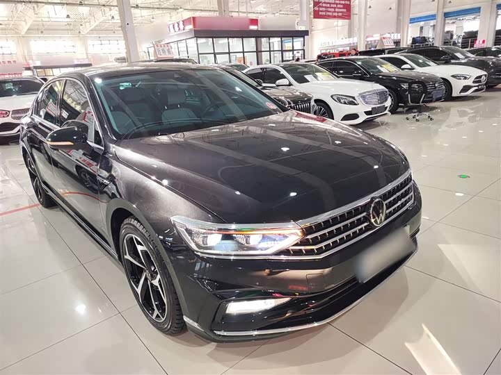 Фото 4 - Volkswagen Magotan