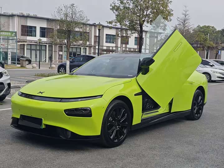 Фото 1 - XPeng P7