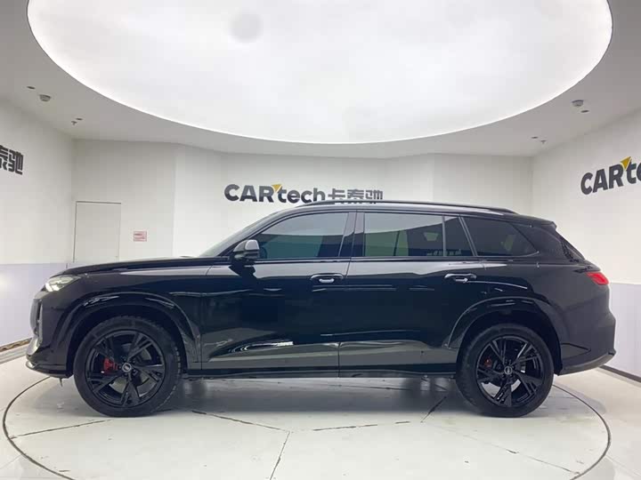 Фото 8 - Audi Q6