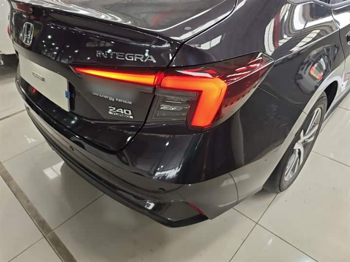 Фото 8 - Honda Integra