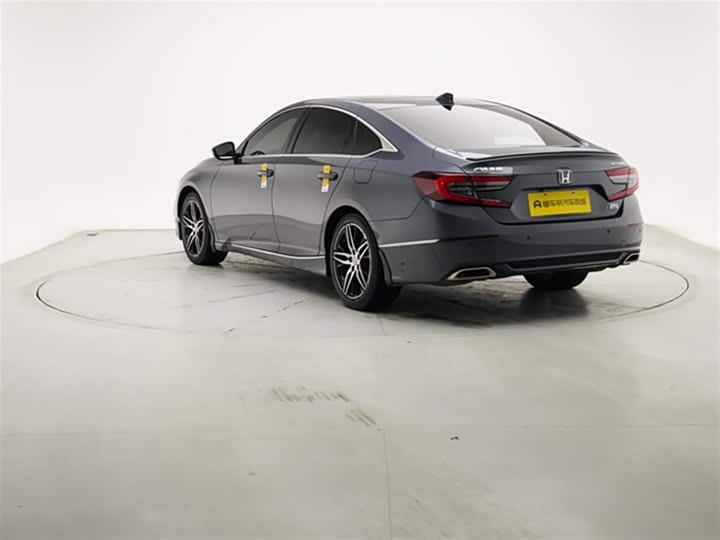 Фото 6 - Honda Accord