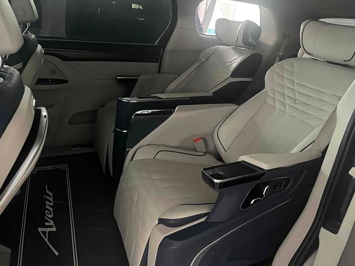 Фото 5 - Buick GL8 ES