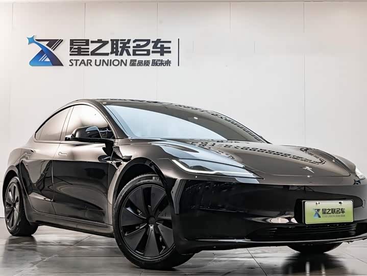 Фото 5 - Tesla Model 3