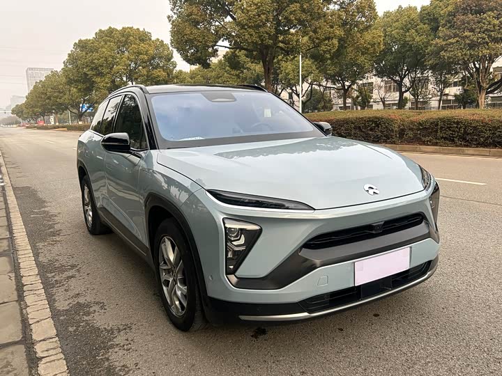 Фото 3 - Nio ES6