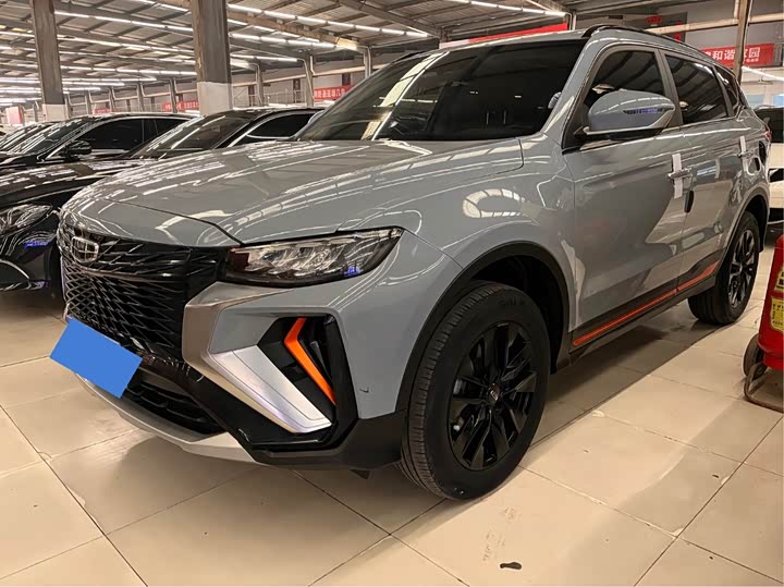 Фото 1 - Geely Atlas