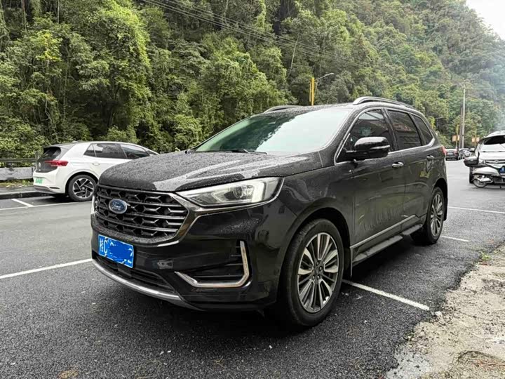 Фото 1 - Ford Edge