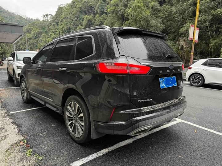 Фото 5 - Ford Edge