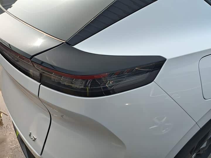 Фото 8 - Dongfeng Aeolus L7