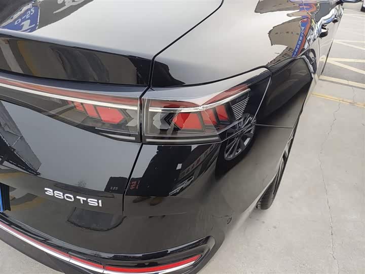 Фото 8 - Volkswagen Magotan