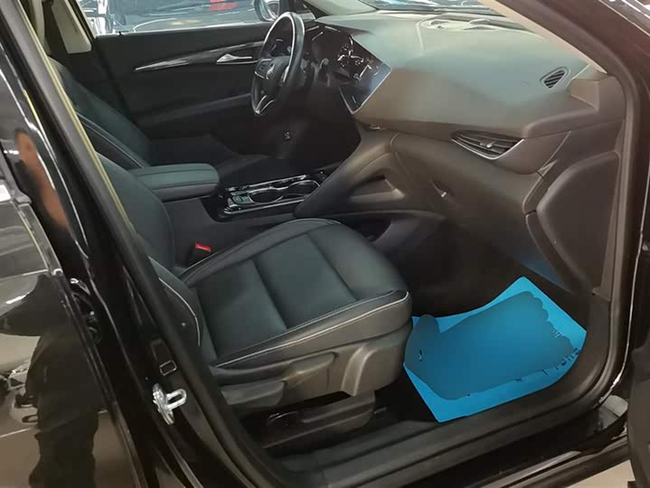 Фото 8 - Buick Envision Plus