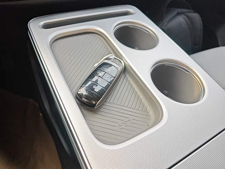 Фото 9 - GAC Aion Y