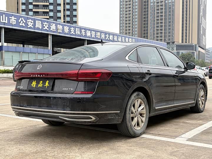 Фото 4 - Volkswagen Passat