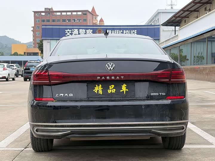 Фото 5 - Volkswagen Passat