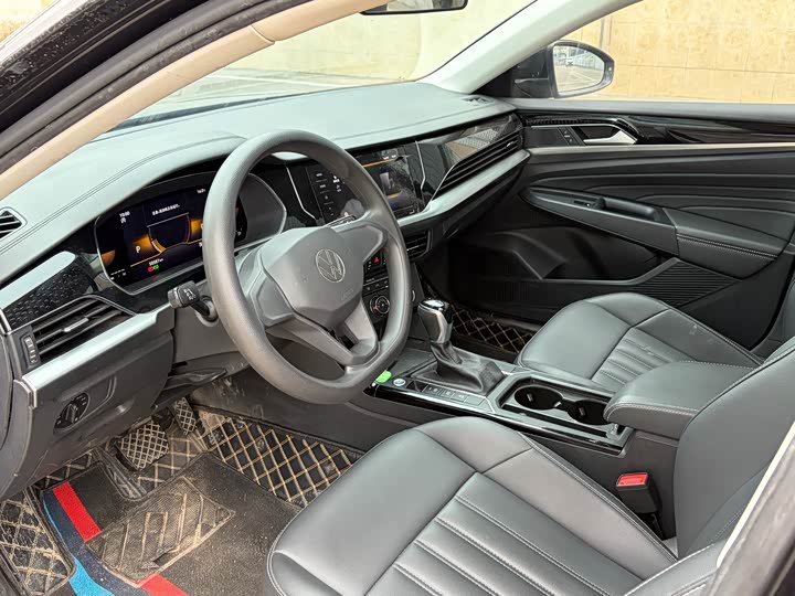 Фото 7 - Volkswagen Passat