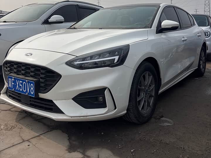 Фото 1 - Ford Focus