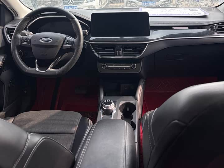 Фото 8 - Ford Focus