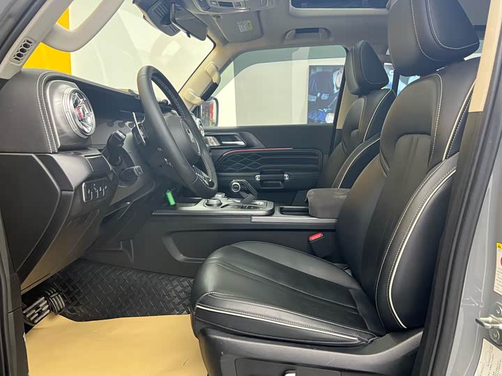 Фото 3 - Tank 300