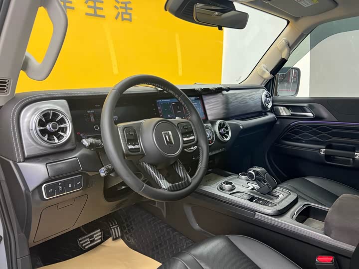 Фото 4 - Tank 300