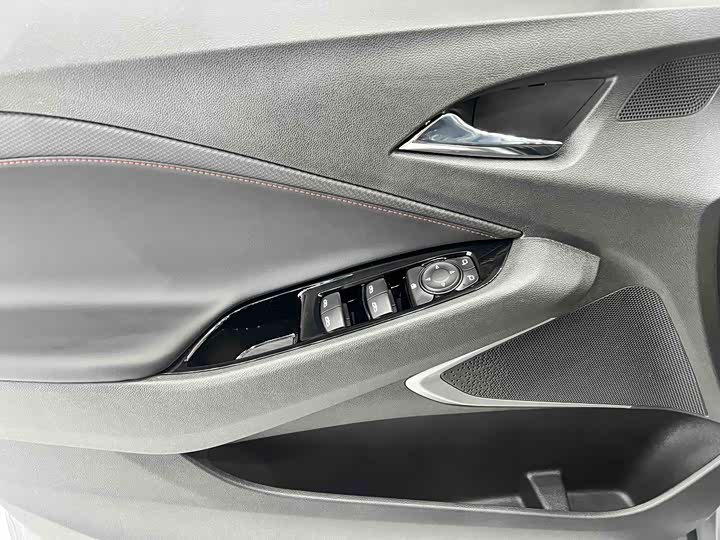 Фото 8 - Chevrolet Orlando