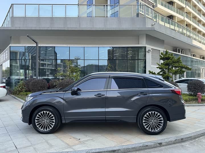 Фото 6 - Honda Avancier