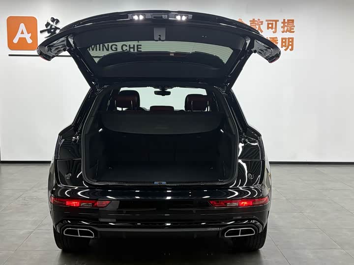 Фото 5 - Audi Q5L