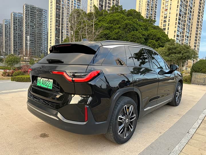 Фото 4 - Nio ES6