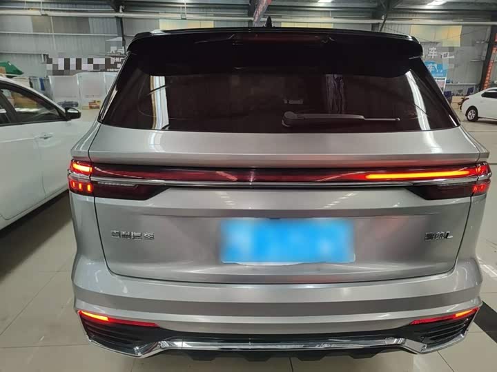 Фото 6 - Geely Monjaro