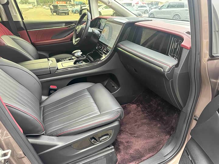 Фото 6 - GAC Trumpchi E9