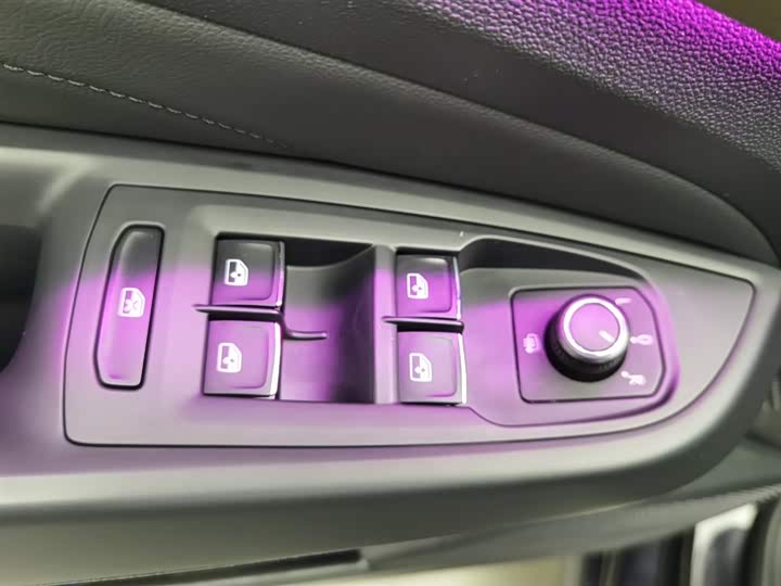 Фото 9 - Volkswagen Passat