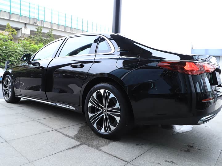 Фото 3 - Mercedes-Benz E-Class Hybrid