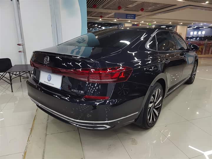 Фото 7 - Volkswagen Passat