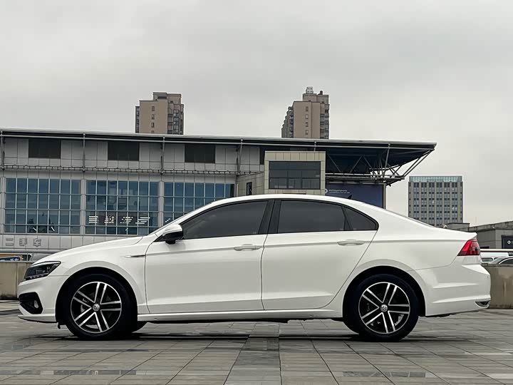 Фото 6 - Volkswagen Lamando L